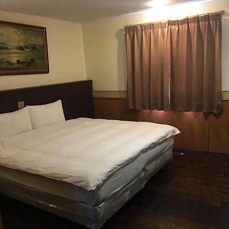 Galaxy Hotel Чжунли Екстериор снимка