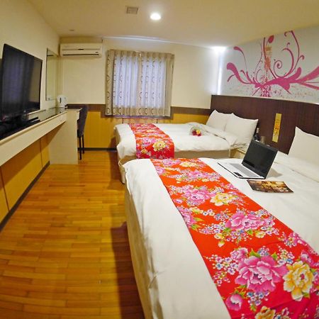 Galaxy Hotel Чжунли Екстериор снимка
