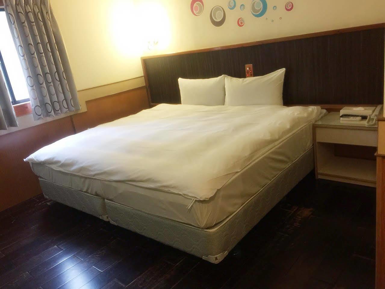 Galaxy Hotel Чжунли Екстериор снимка