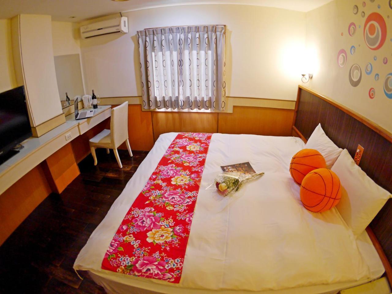 Galaxy Hotel Чжунли Екстериор снимка
