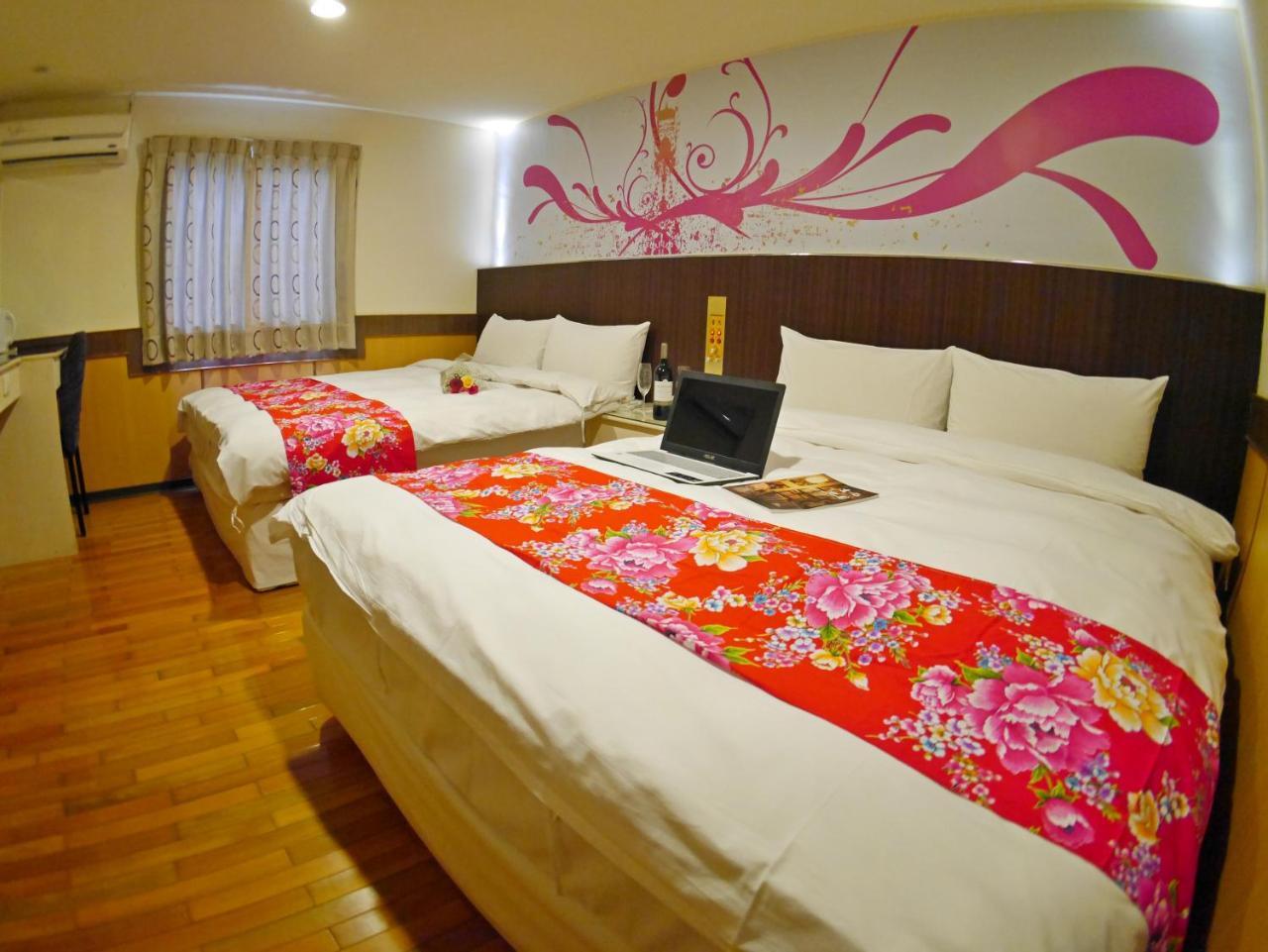 Galaxy Hotel Чжунли Екстериор снимка