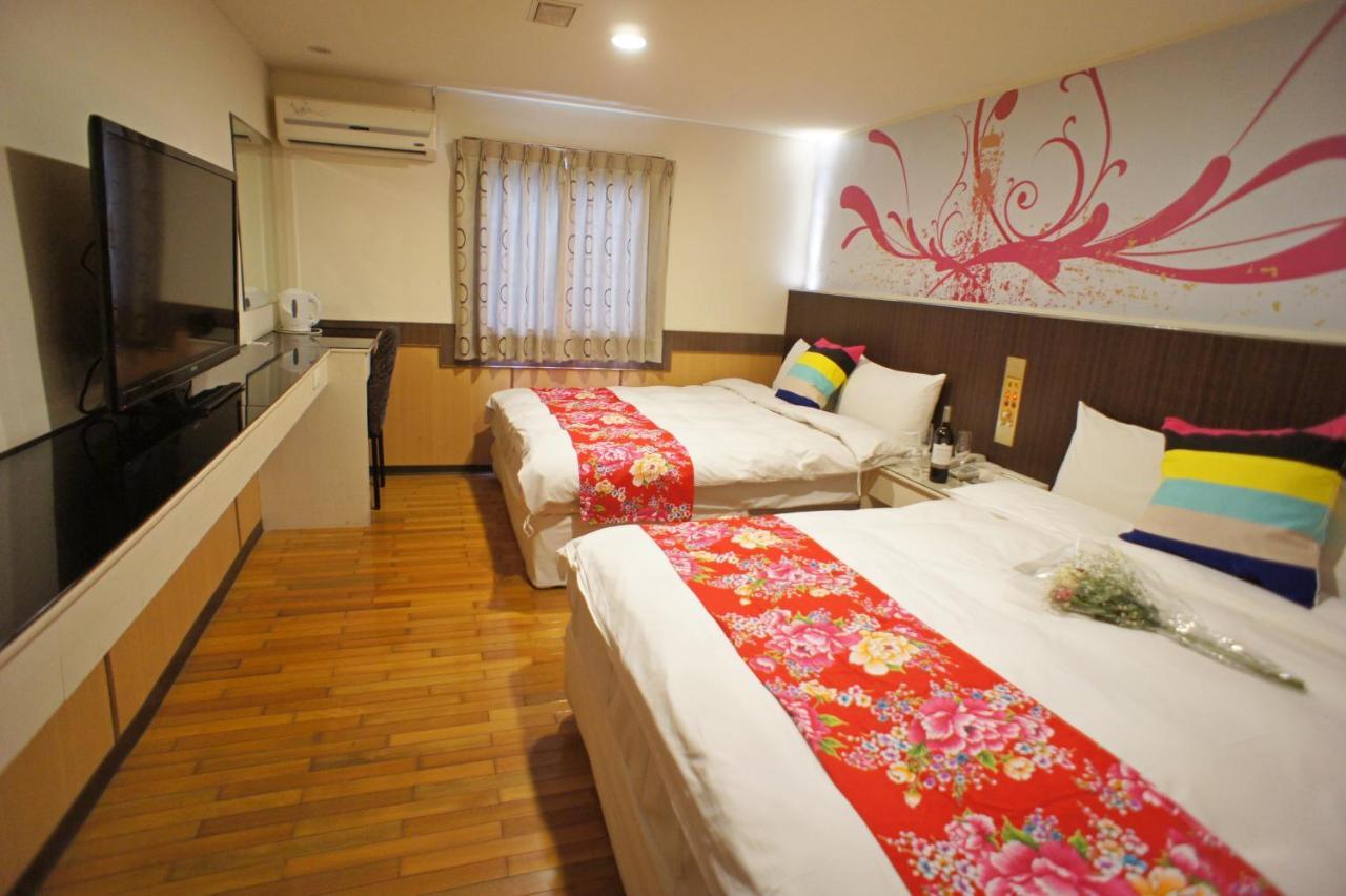 Galaxy Hotel Чжунли Екстериор снимка