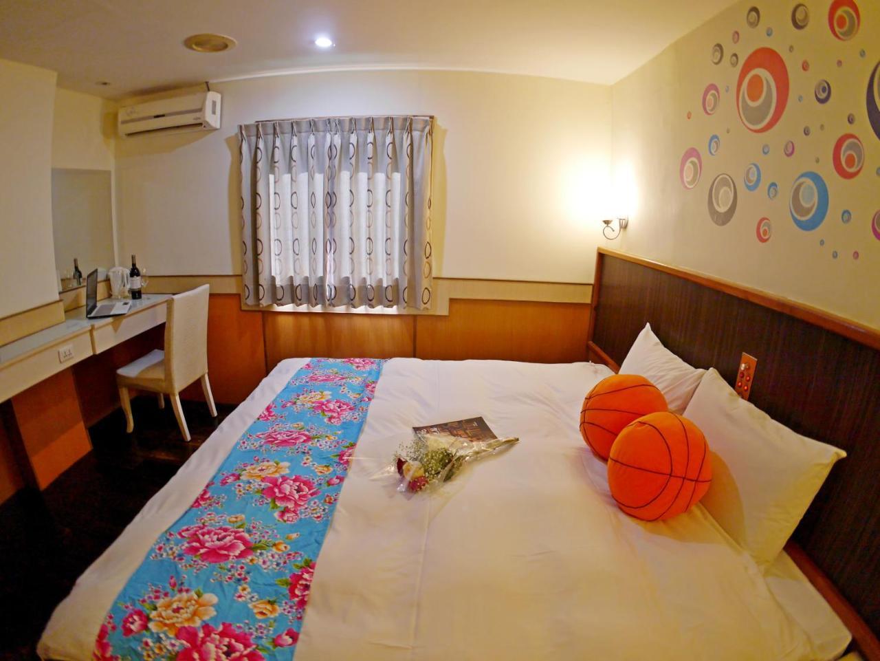 Galaxy Hotel Чжунли Екстериор снимка